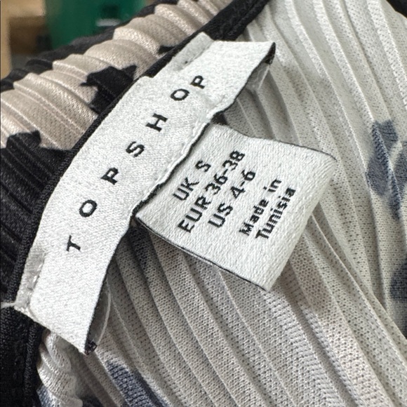 Topshop Black and Cream Patterned Dress - Picture 5 of 5